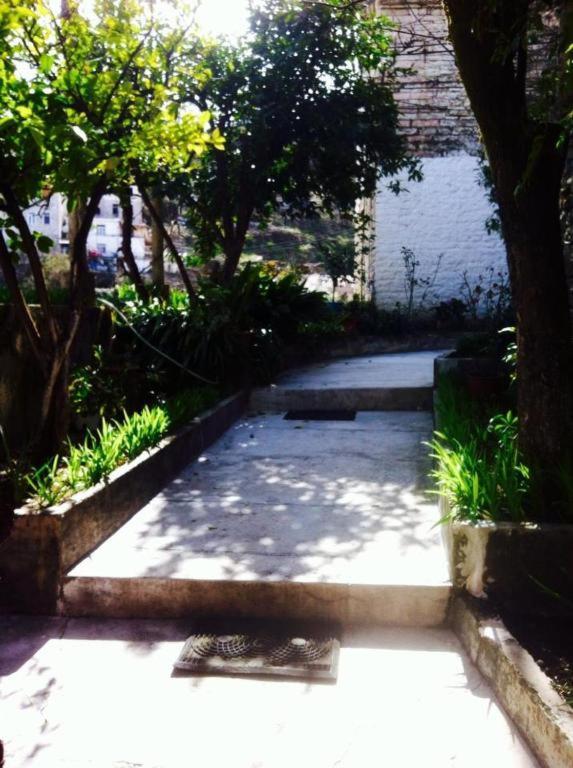 Ruols Guesthouse Gjirokastër Екстериор снимка